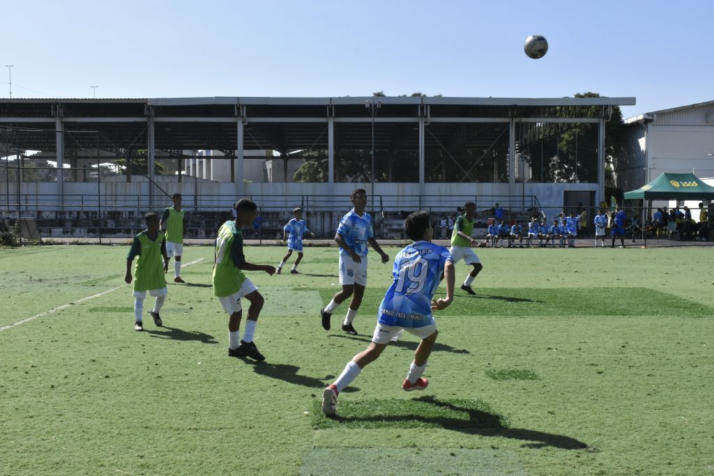 A Complete Development Plan for Young Football Players