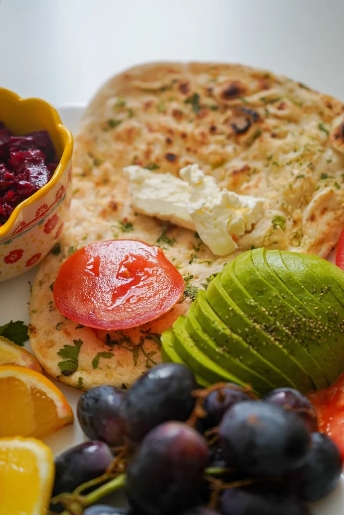 Nutritionist discussing healthy food choices with a client