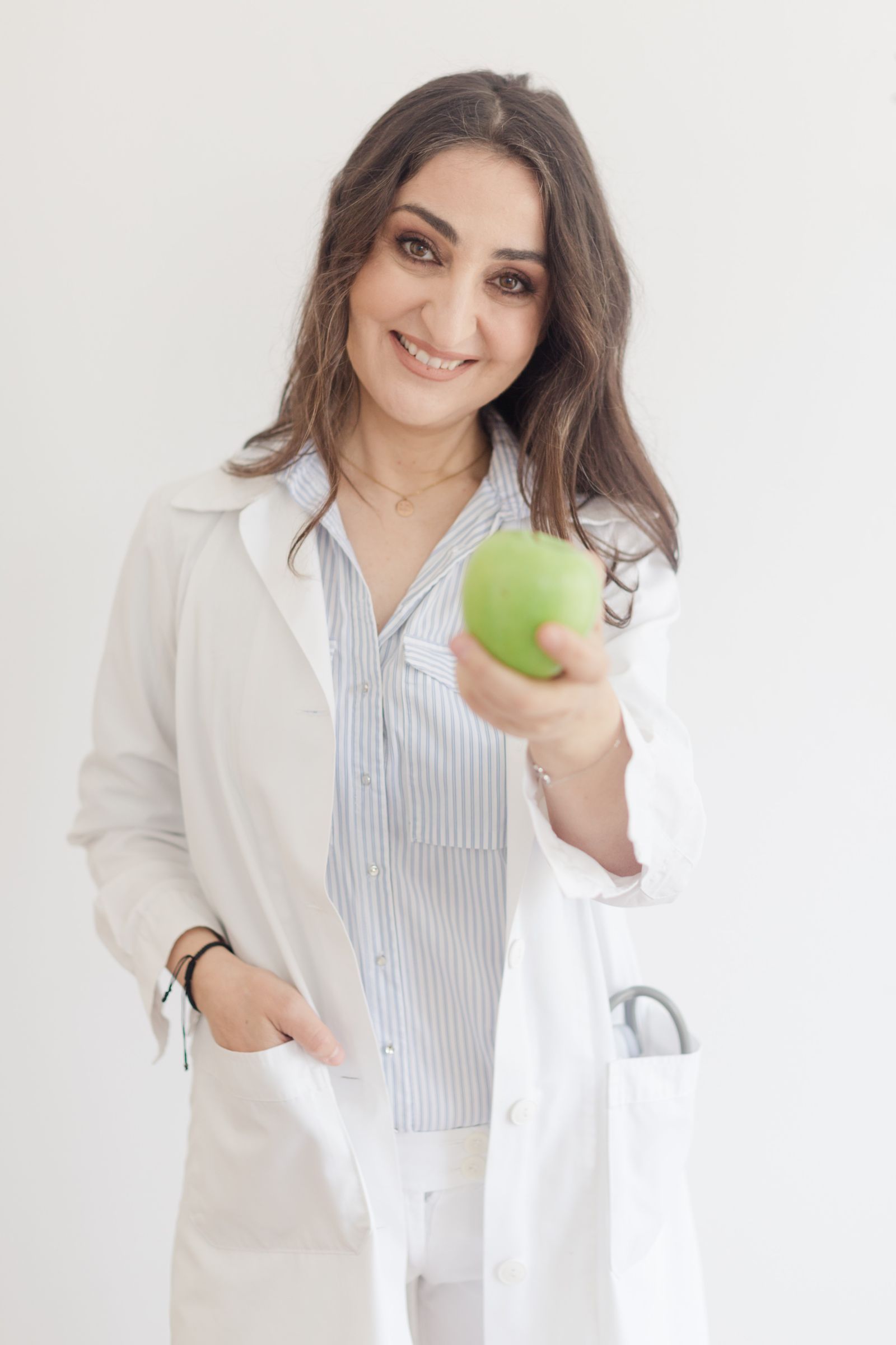 Nutrition coach discussing a food plan with a client