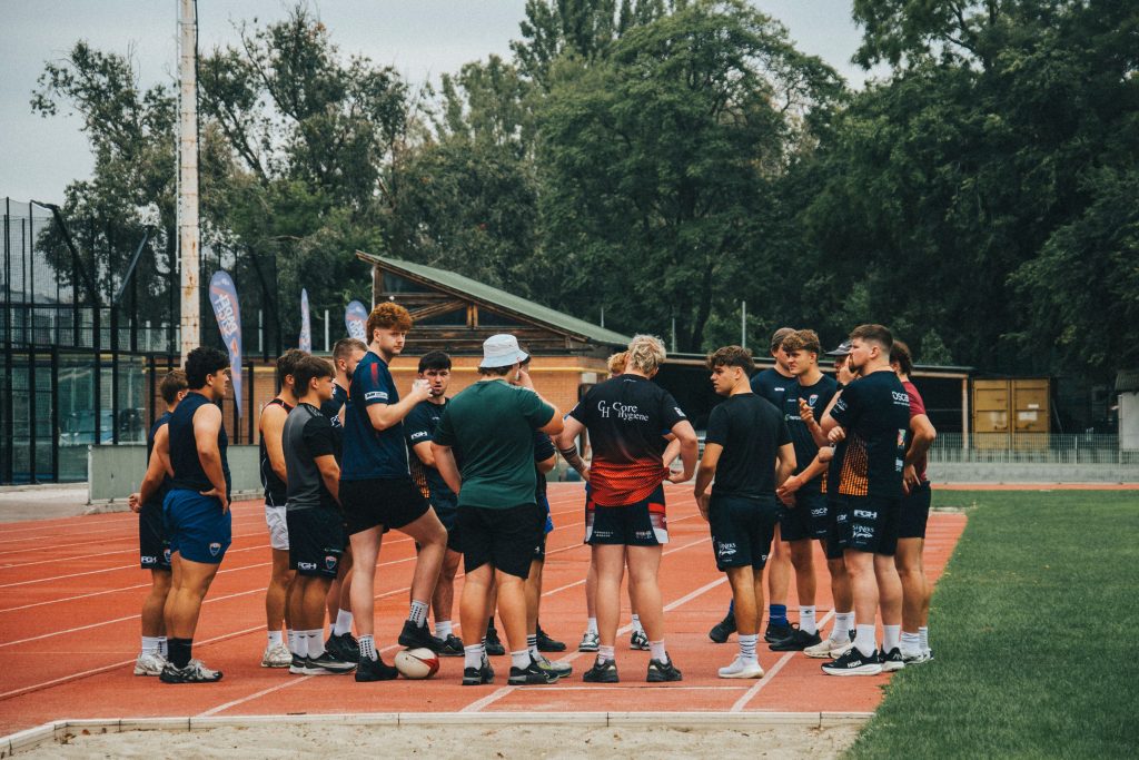 Outdoor bootcamp group fitness training 5