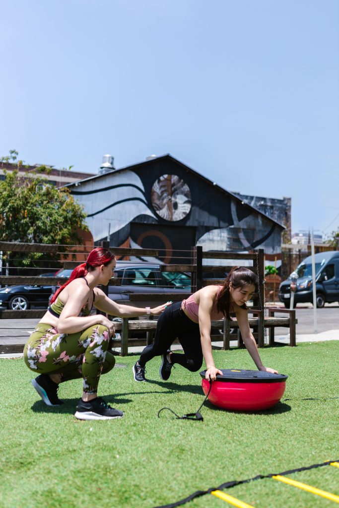 Outdoor bootcamp group fitness training 8
