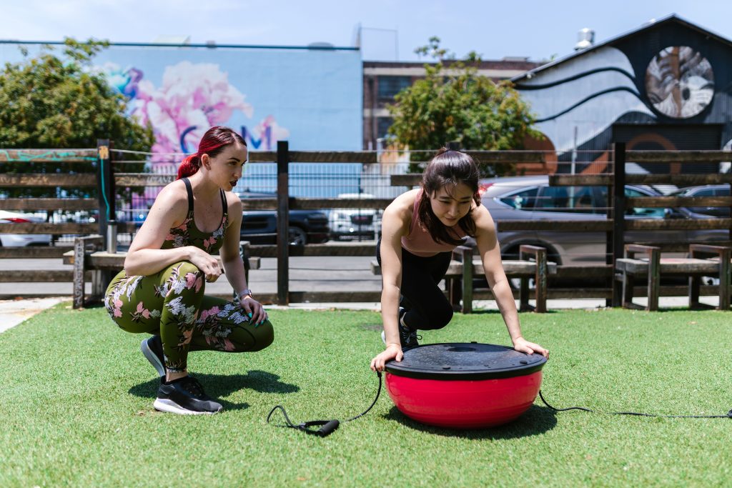 Outdoor bootcamp group fitness training 7