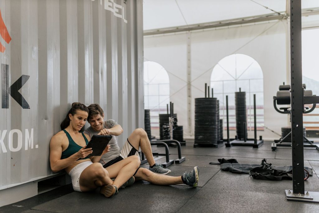 Couples & Partner Training Gym – couple workout together gym