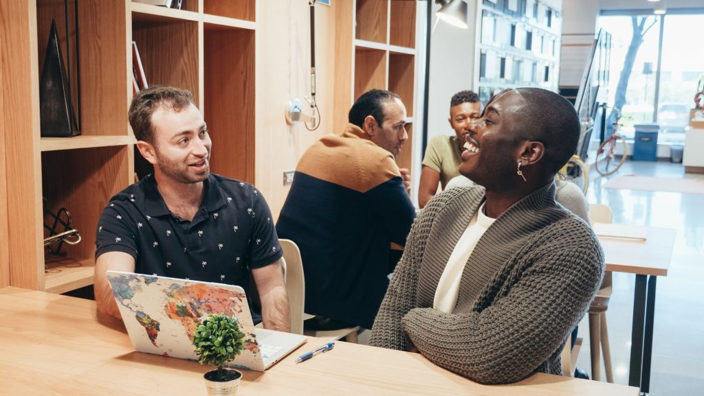Co-working Gym – coworking space laptop