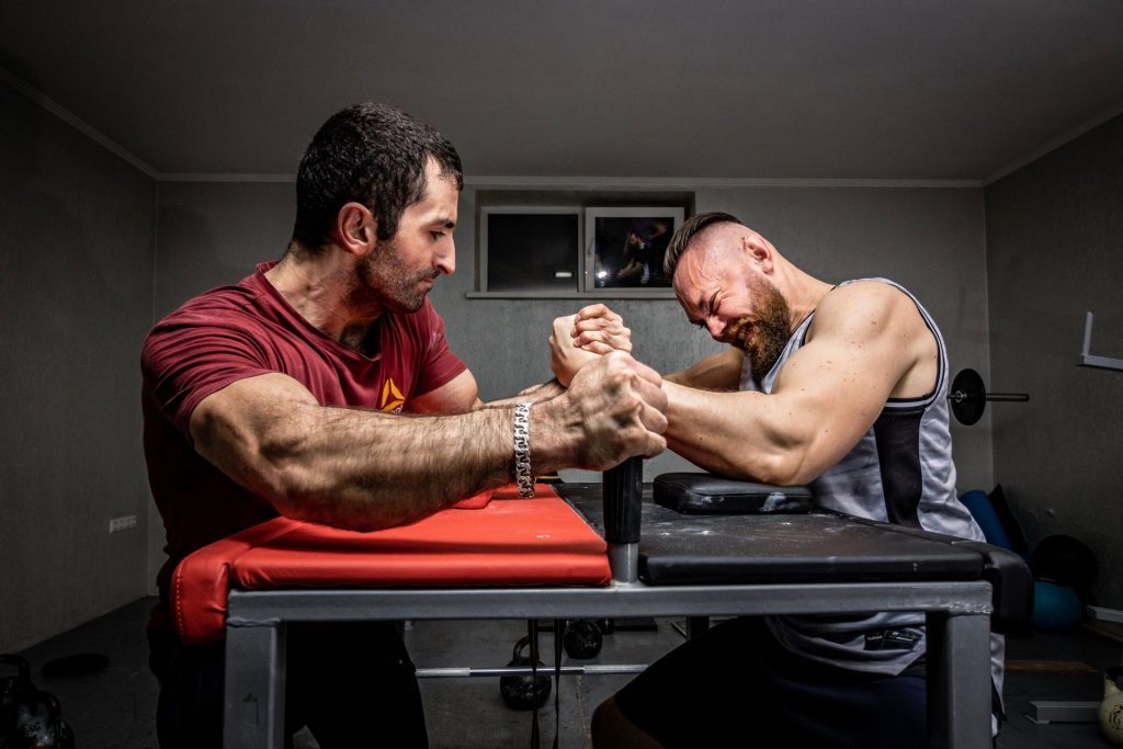 Grip & Arm Wrestling Gym – arm wrestling match
