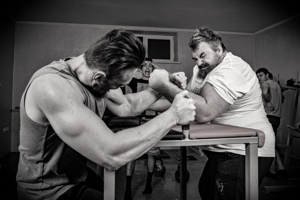 Grip & Arm Wrestling Gym – arm wrestling match