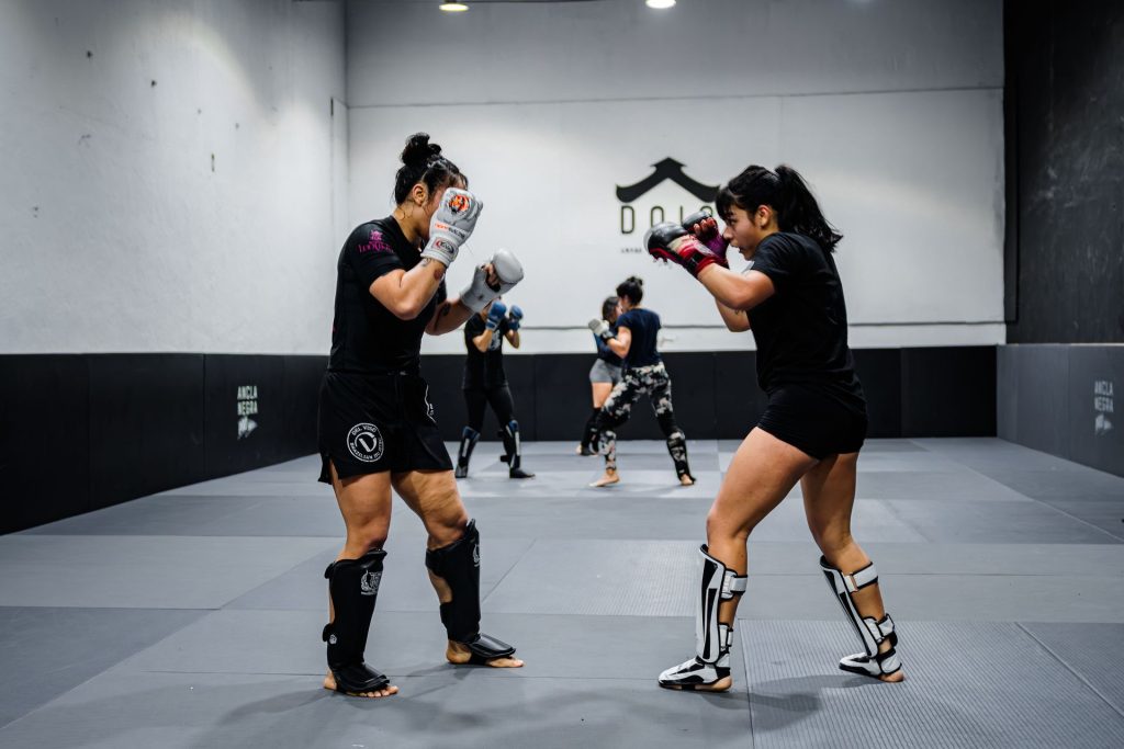Kickboxing Fitness Studio – kickboxing fitness class