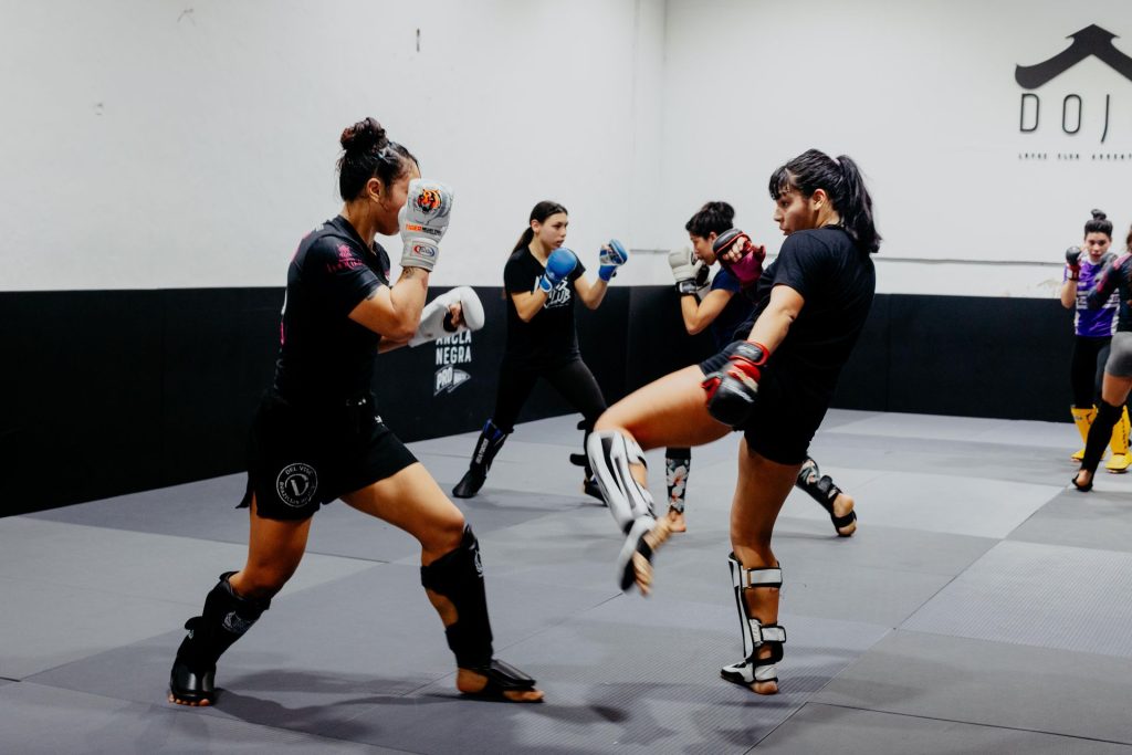 Kickboxing Fitness Studio – kickboxing fitness class
