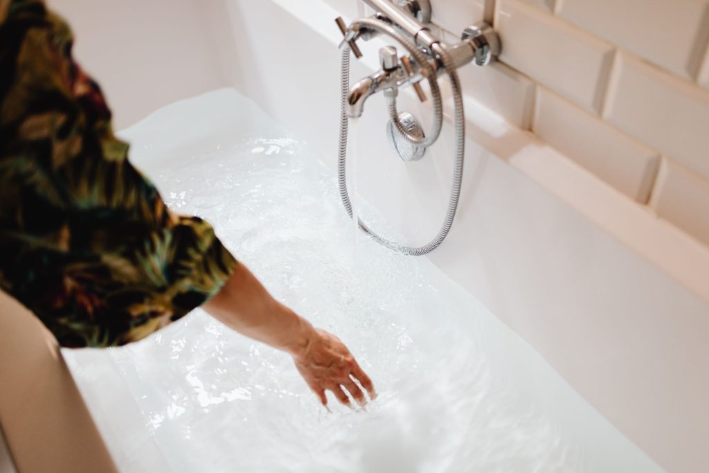 Recovery & Cryotherapy Gym – ice bath recovery