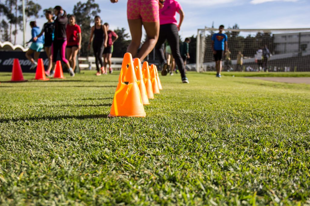 Outdoor bootcamp group fitness training 7