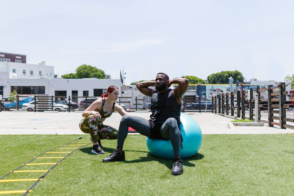 Outdoor group fitness article image