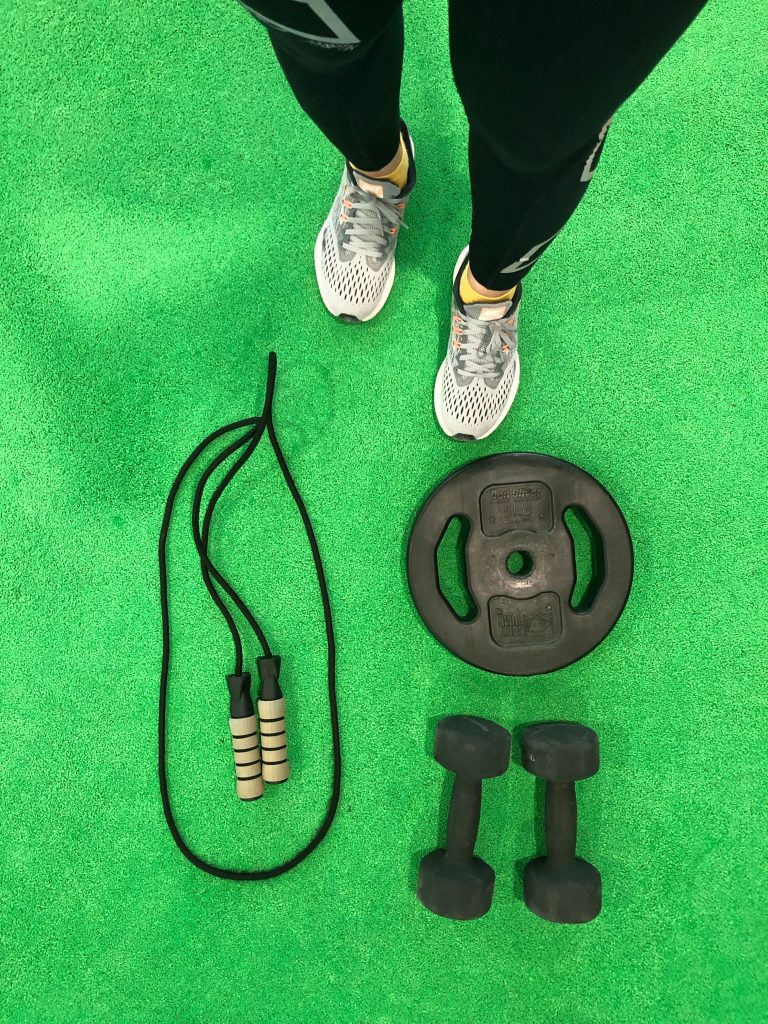 Outdoor bootcamp group fitness training 9