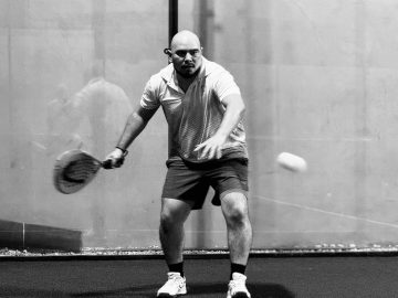 How Paddle Teams Control Space, Communication and Tempo