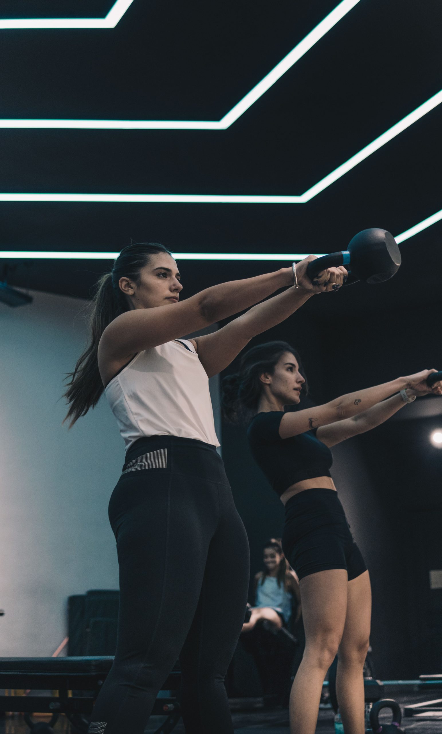 Private coaching with a quieter, more considered studio rhythm. 2
