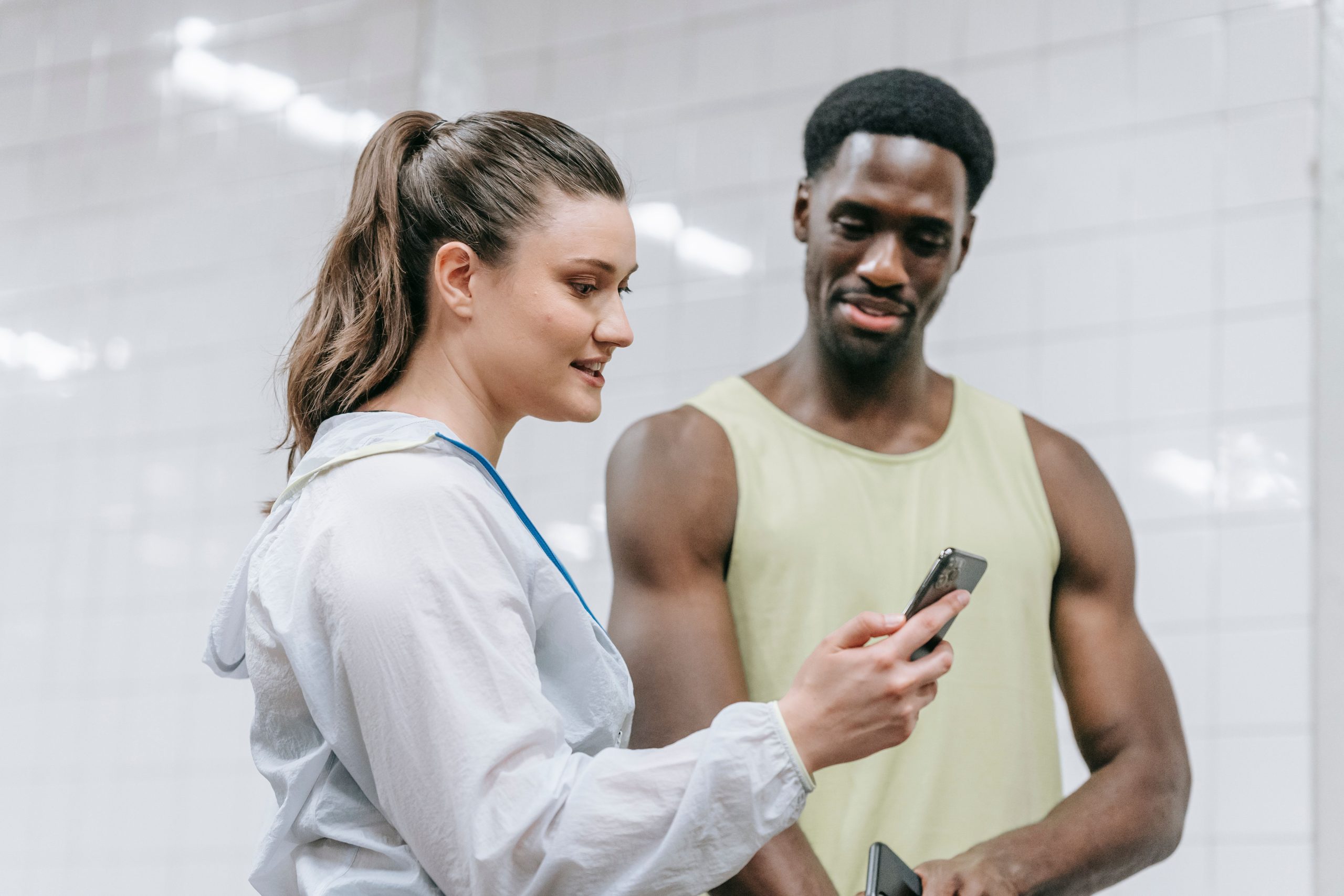 Movement, team fitness and participation programs under one clear workplace wellness system. 1