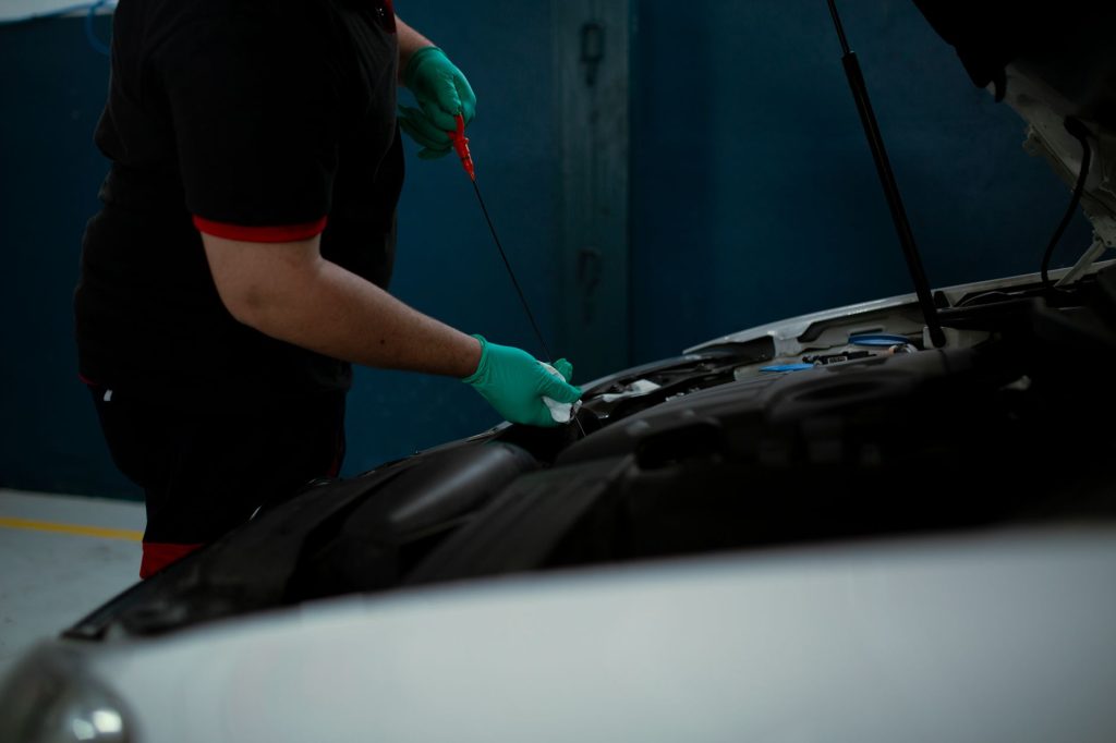 Professional Car Oil Change & Maintenance