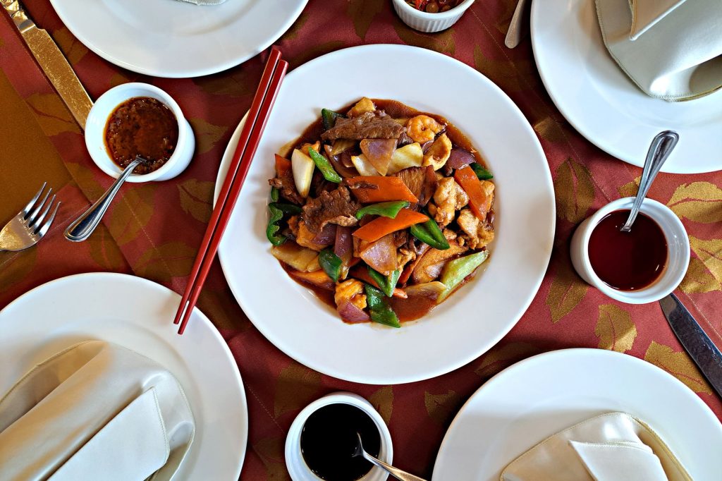 Real-world Chinese Restaurant & Online Dining