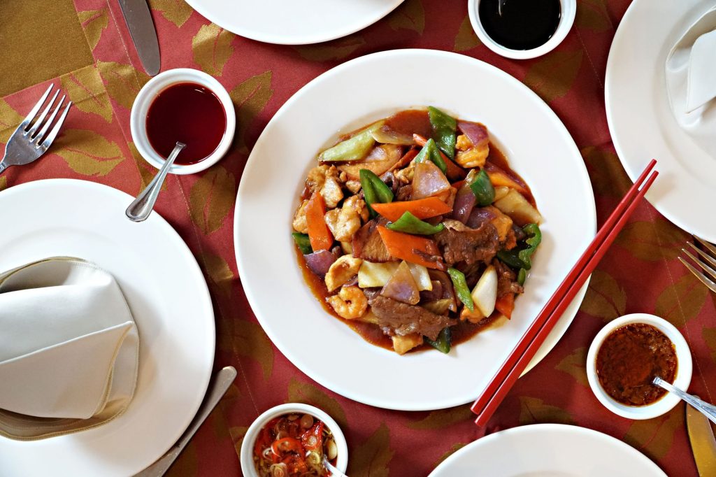Real-world Chinese Restaurant & Online Dining