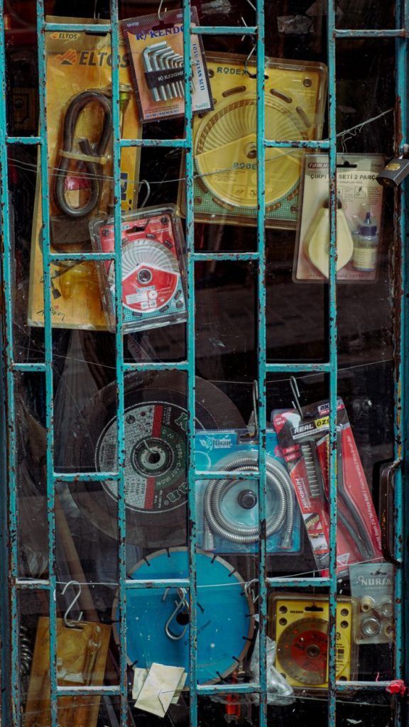 Hardware & Tools Store