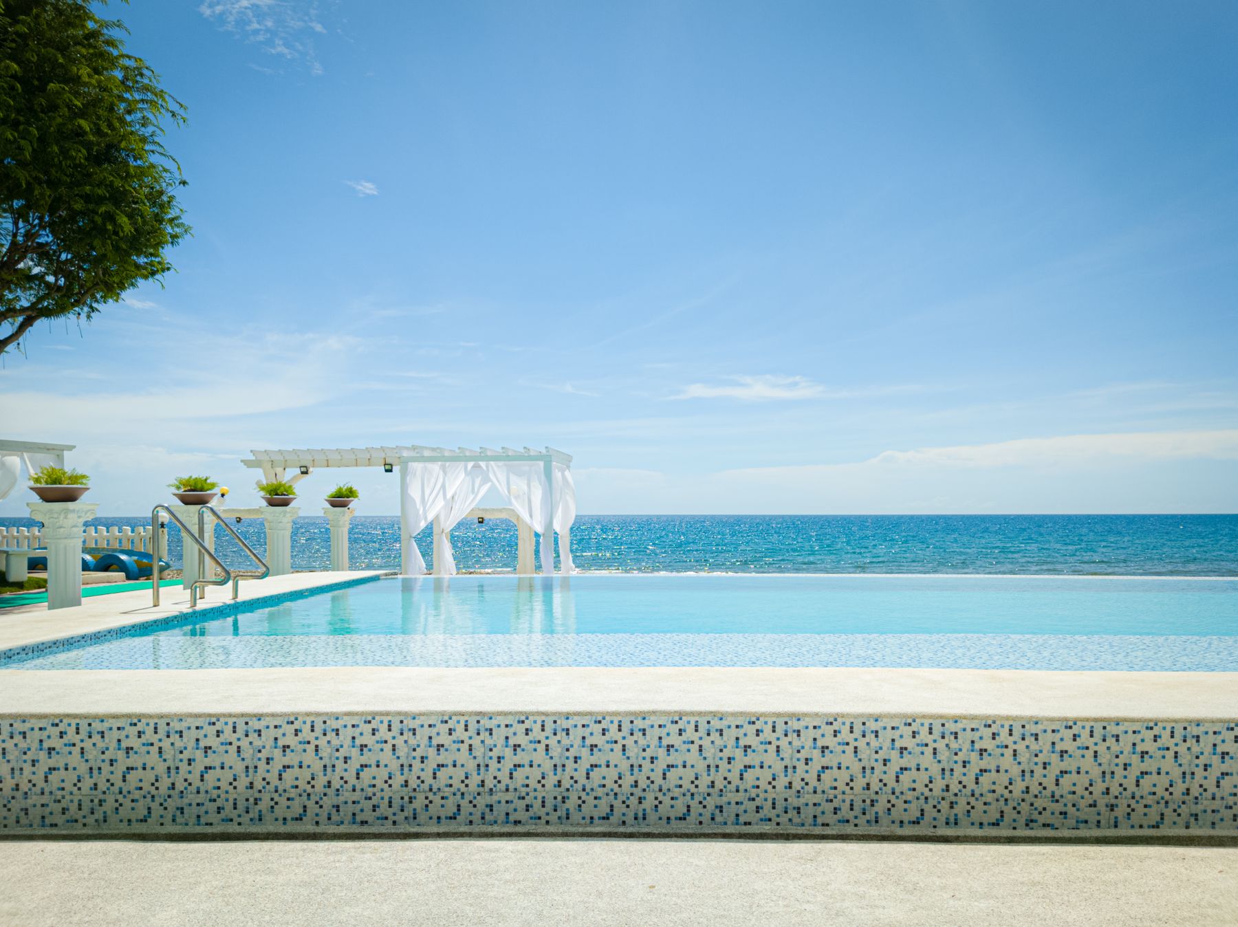 Nexolume Hotel & Resort
