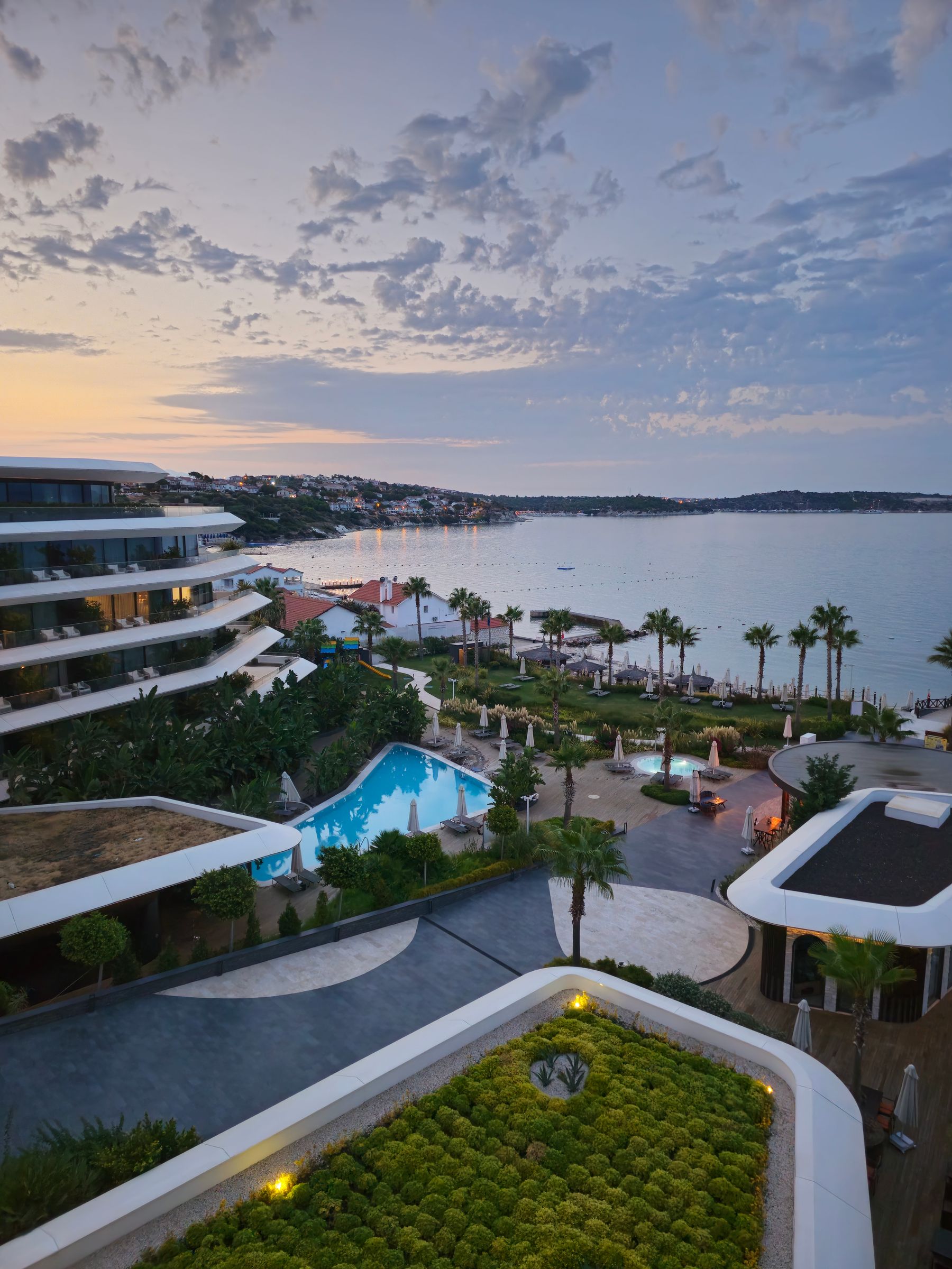 Nexolume Hotel & Resort