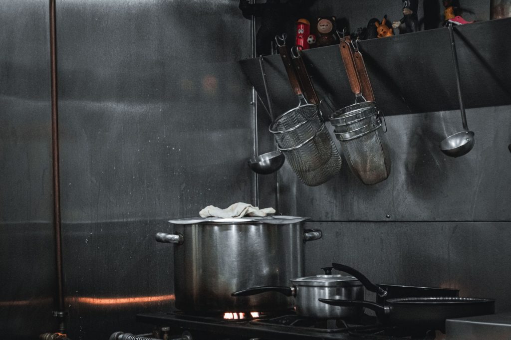 Kitchen Utensils & Cookware