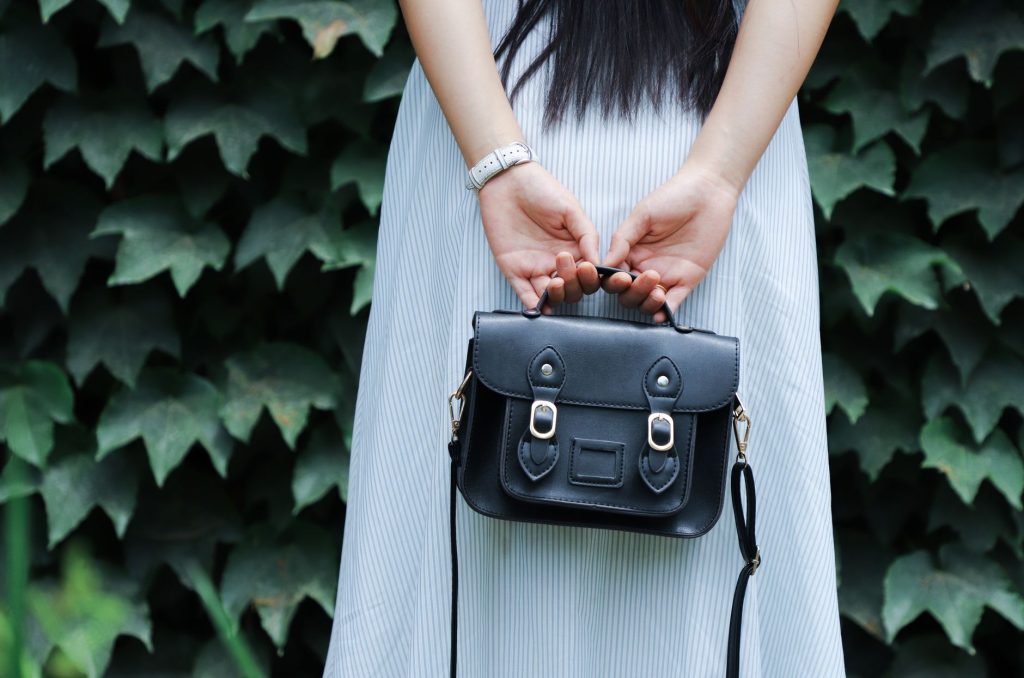 Professional Ladies Bags & Handbags Store