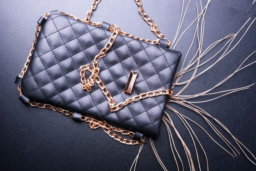 Real-world Ladies Bags & Handbags Store