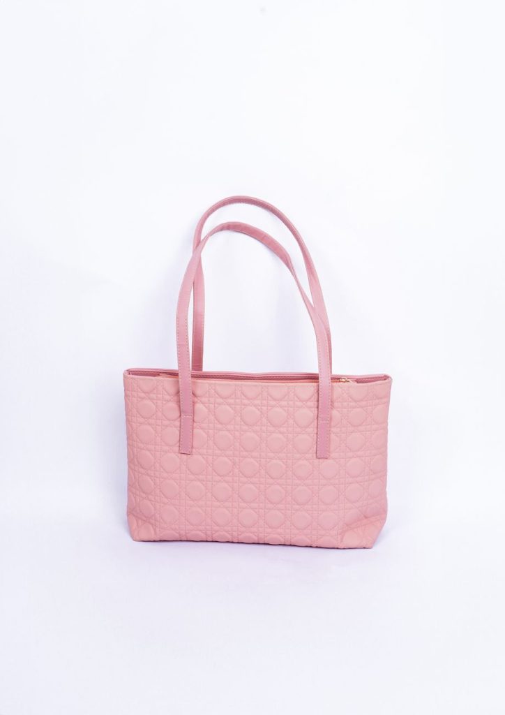 Real-world Ladies Bags & Handbags Store