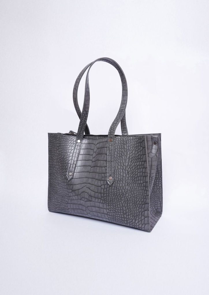 Real-world Ladies Bags & Handbags Store