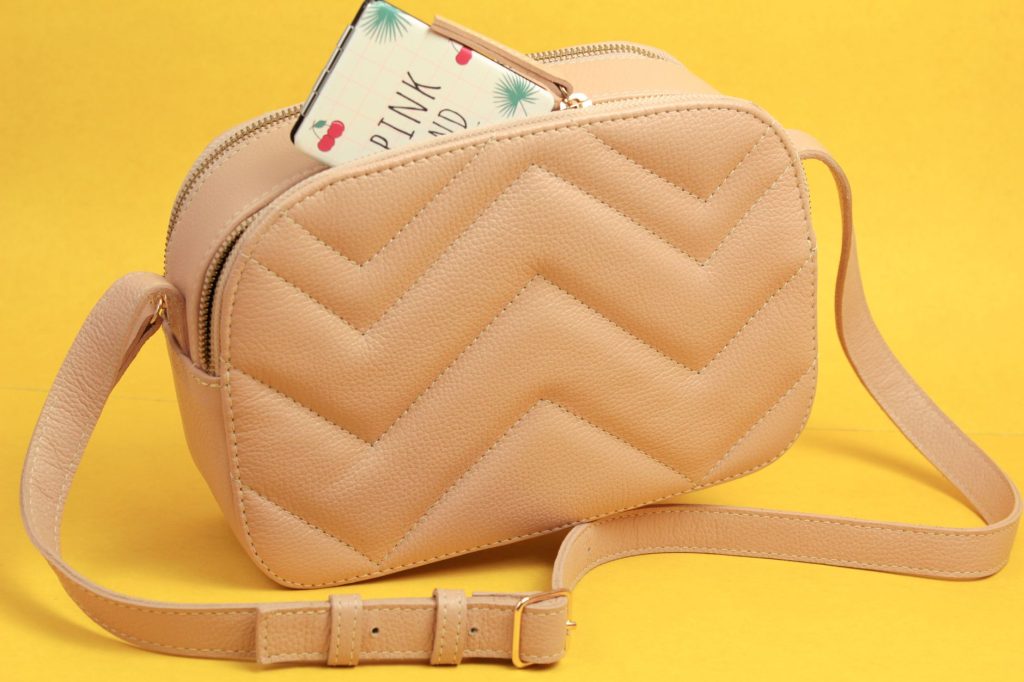 Real-world Ladies Bags & Handbags Store
