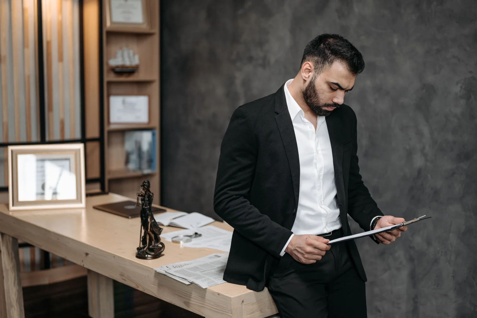 Nexolume Lawyer slider-20