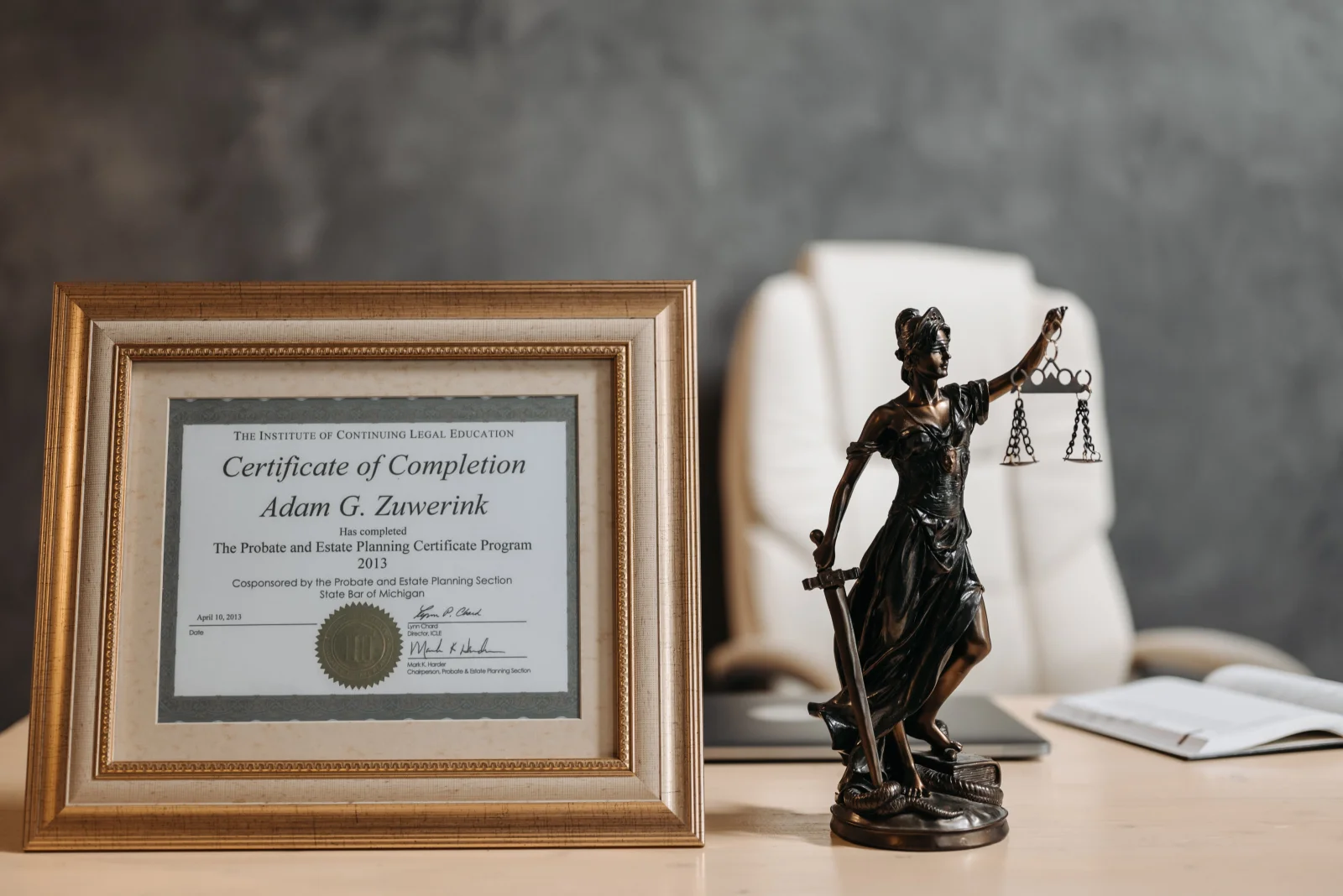 Nexolume Lawyer slider-21