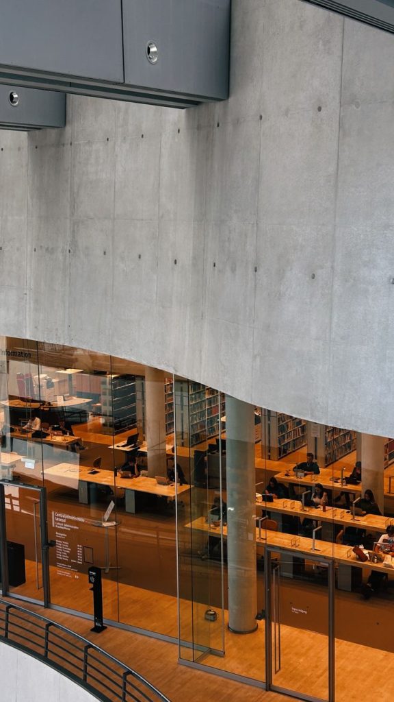 Library & Reading Center