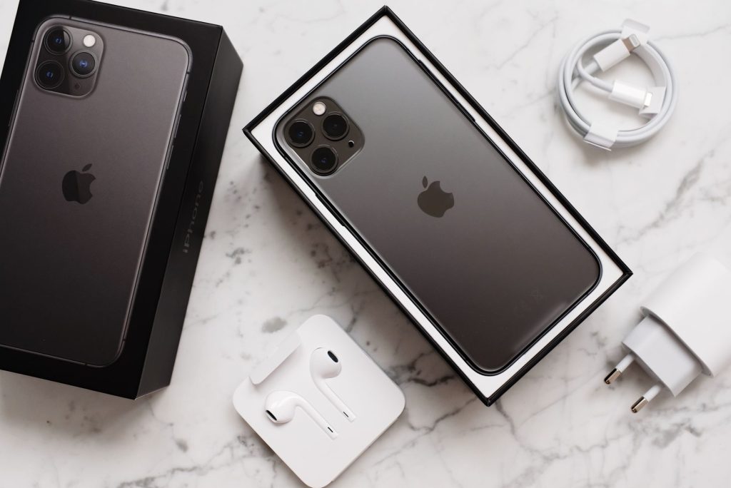 Real-world Mobile Accessories Store