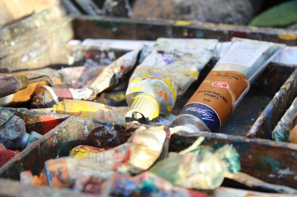 Paints & Decorating Store