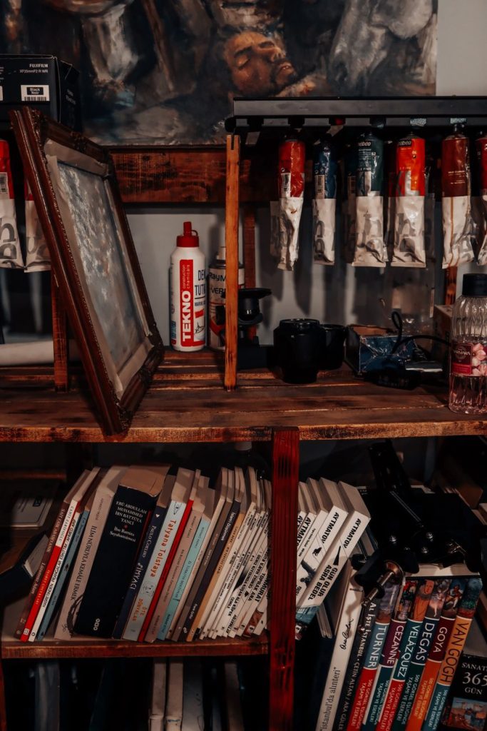 Paints & Decorating Store