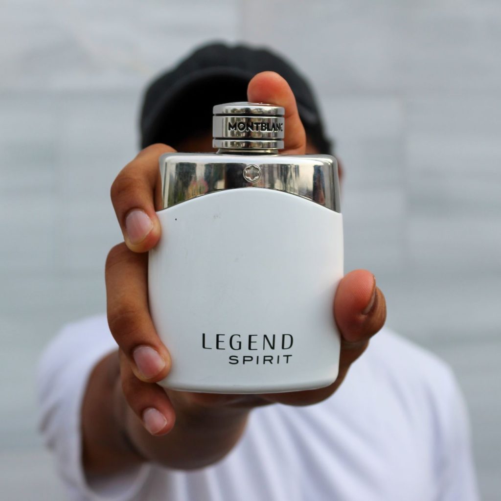 Perfumes & Cosmetics Store