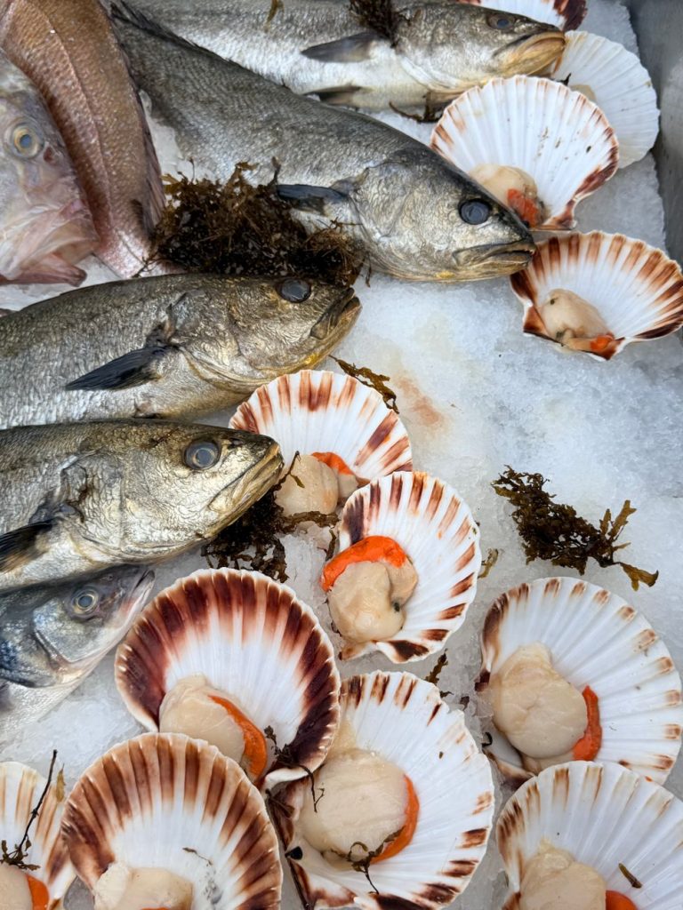 Real-world Seafood & Sushi Restaurant