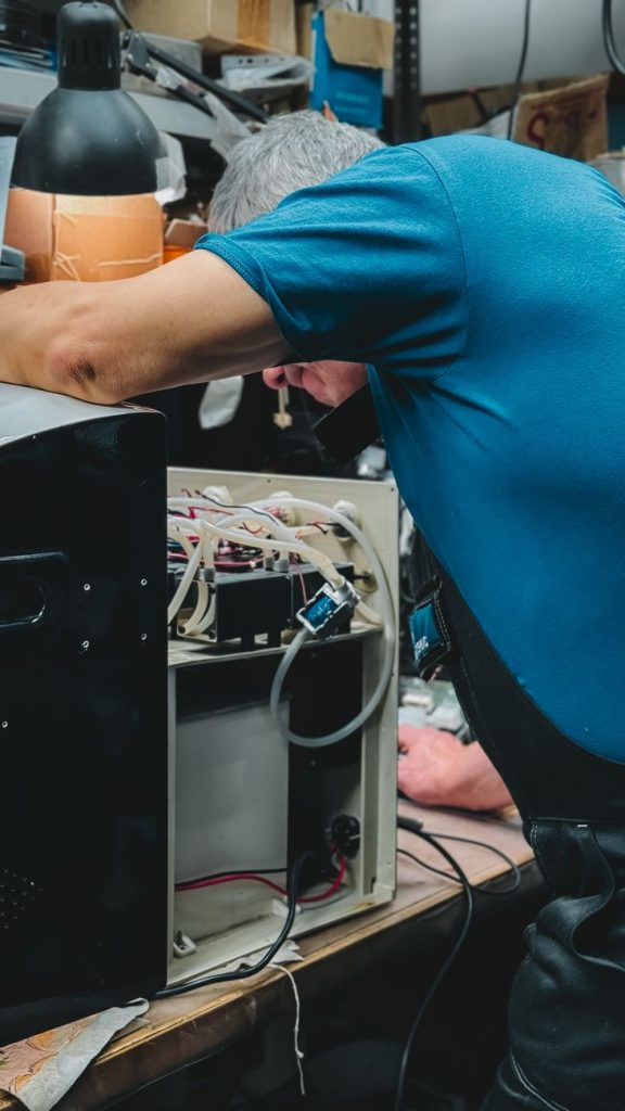 UPS, Inverters & Batteries