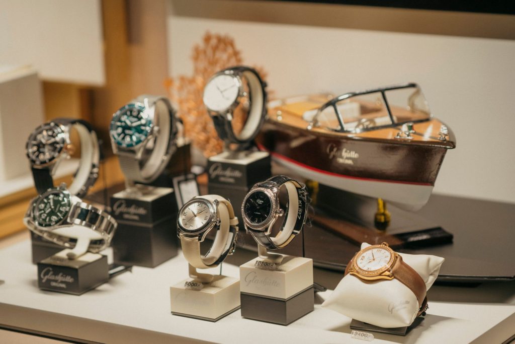 Premium Watches & Timepieces Store