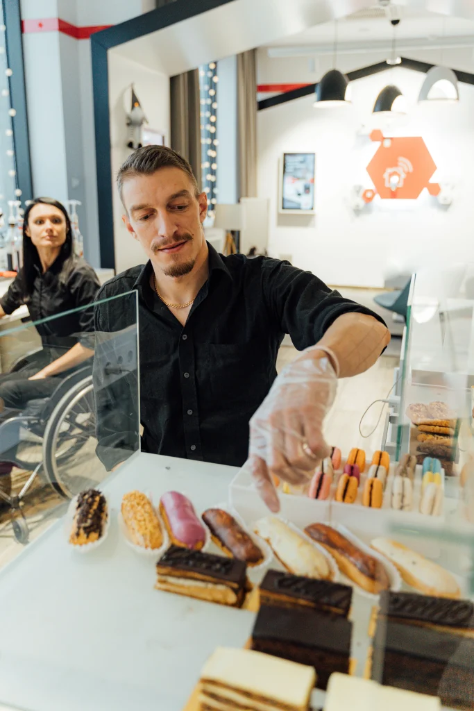 Bakery & Sweets Customer Support Ecommerce Contact Service Desk Ecommerce Lifestyle
