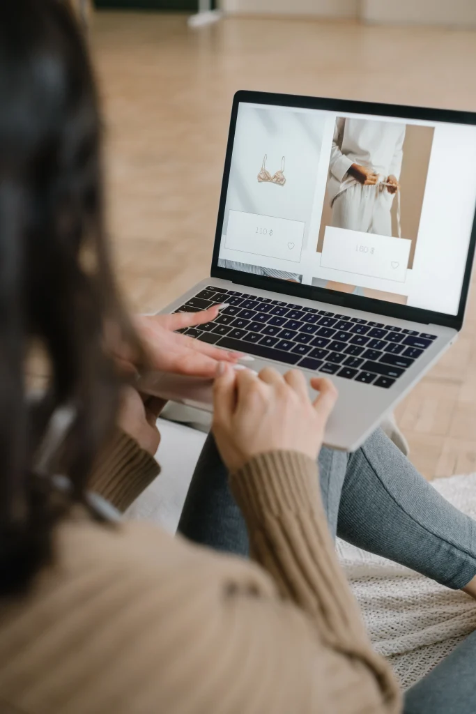 Computers & Laptops Customer Service Ecommerce Questions Support Premium Store Lifestyle