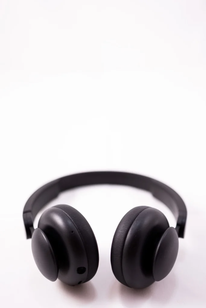Wireless electronics audio accessories