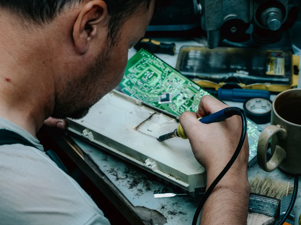 Electronics technical service
