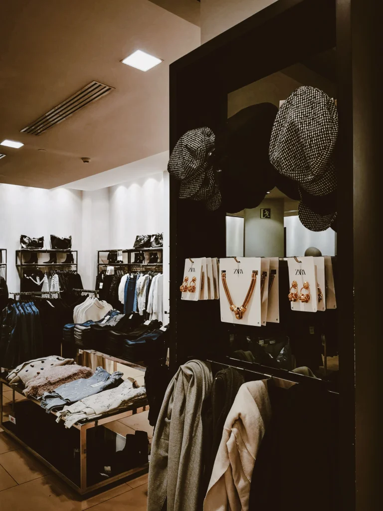 Fashion & Apparel Shopping Lifestyle