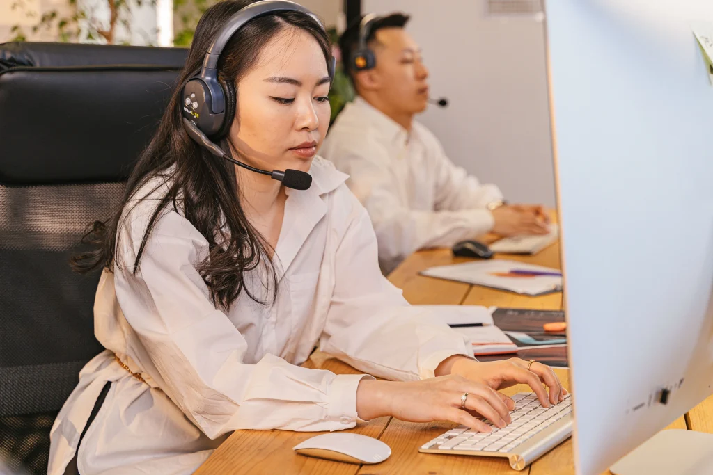 Fitness Equipment Customer Support Ecommerce Contact Service Desk Ecommerce Lifestyle