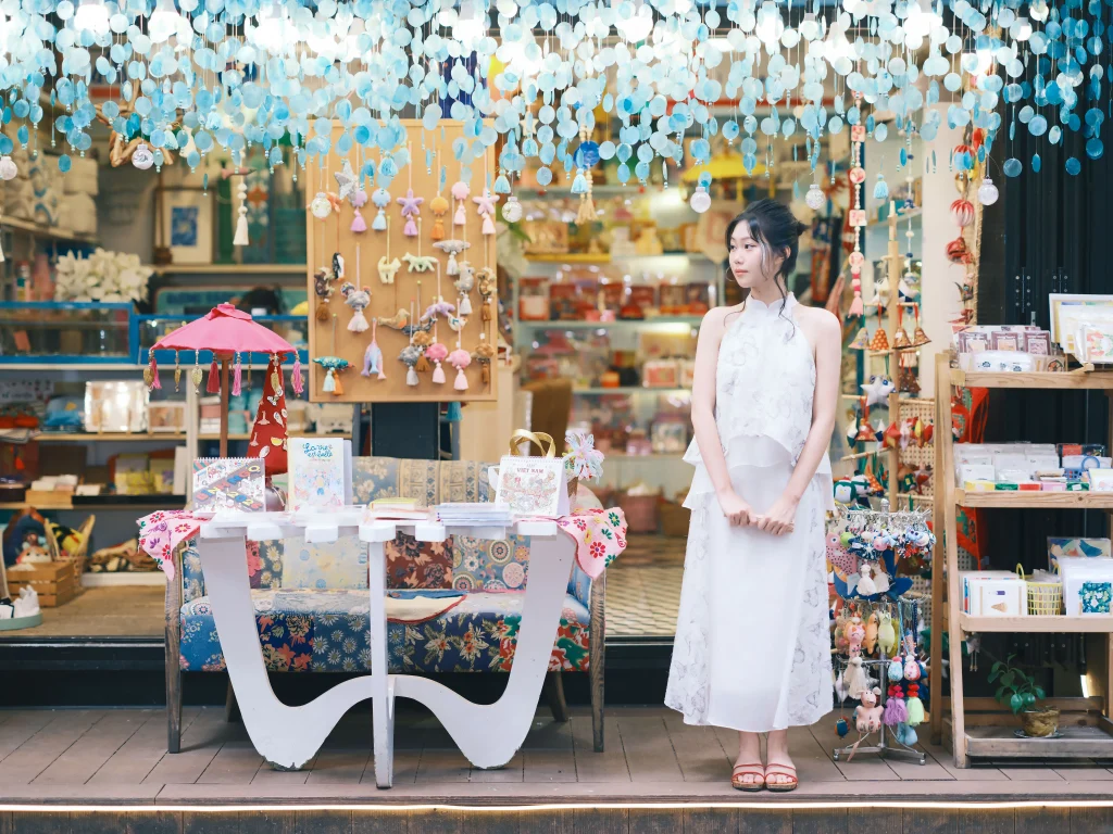 Handmade & Crafts Curated Products Collection Shopping Display Premium Store Lifestyle