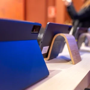 Mobile & Tablet Shop Store Product Display