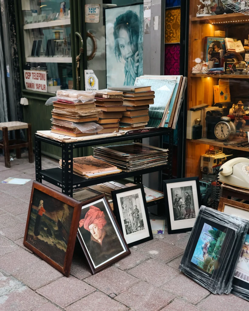 Print Shop Curated Products Collection Shopping Display Premium Store Lifestyle